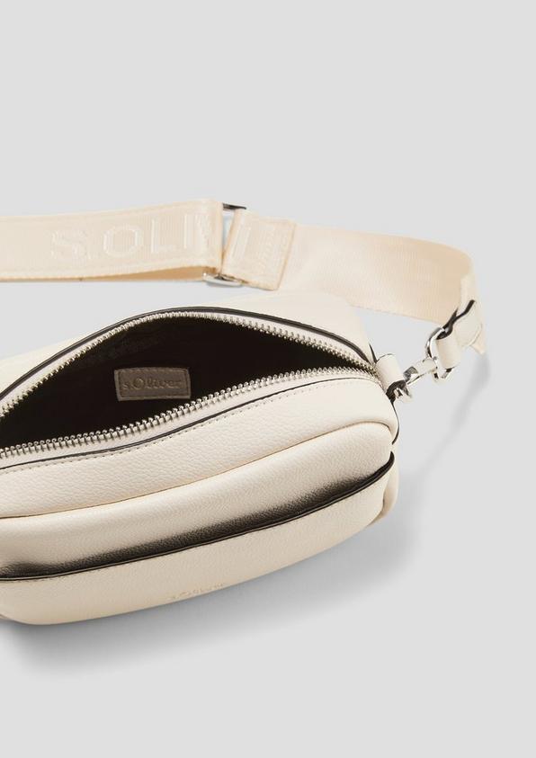 s.Oliver Cross-Body-Bag aus Lederimitat