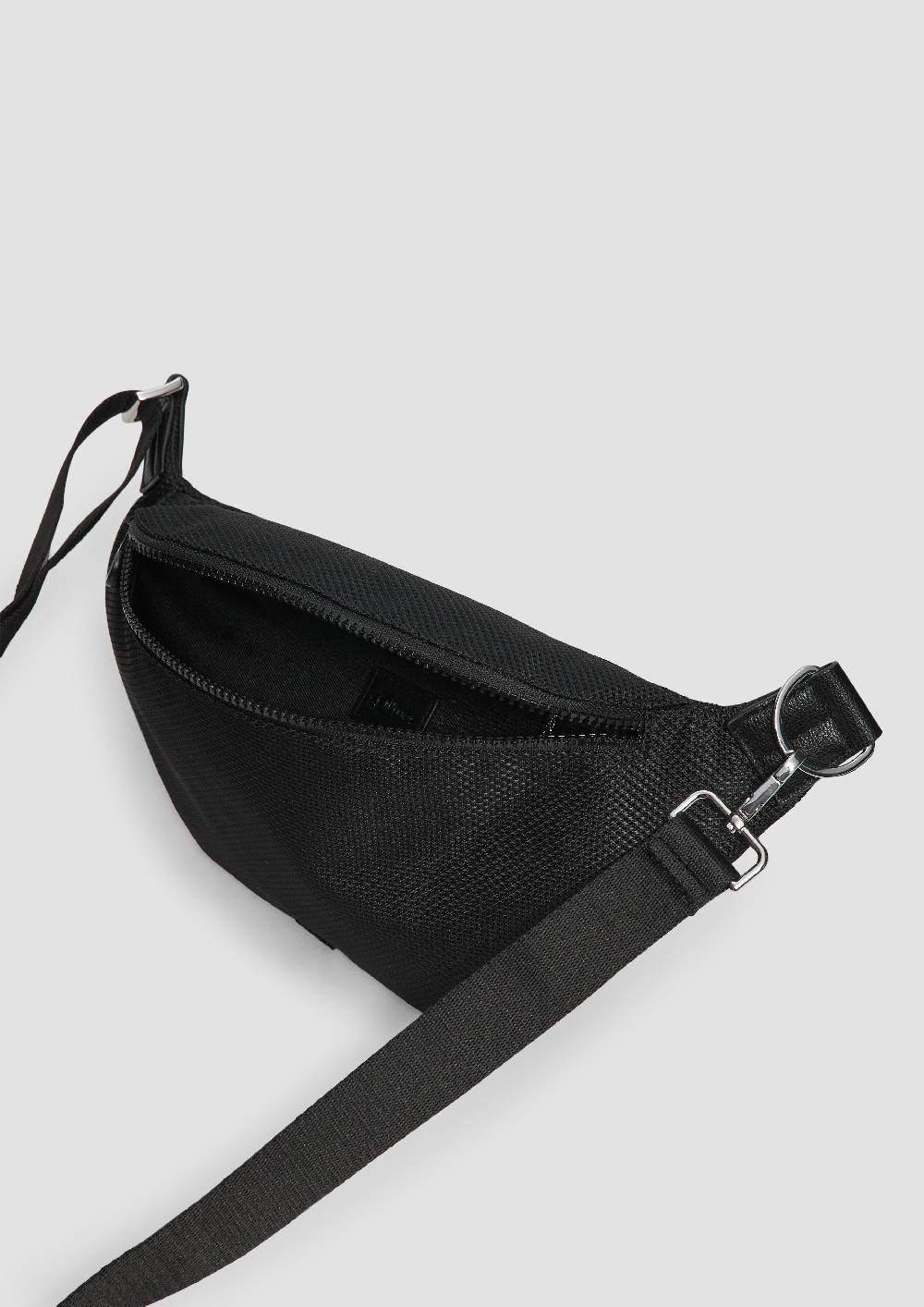 S.Oliver Crossbody Bag Aus Nylon