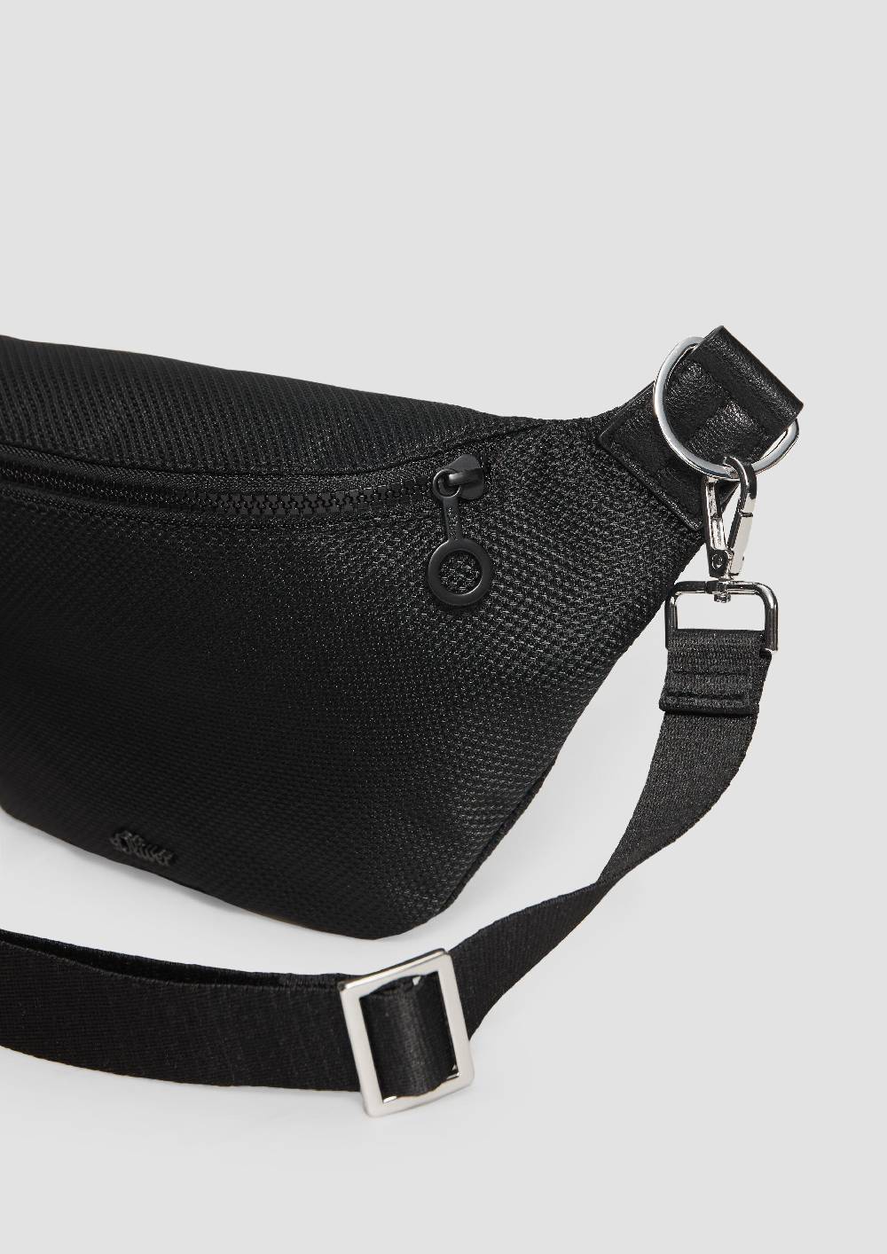 S.Oliver Crossbody Bag Aus Nylon