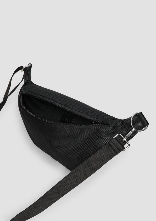 s.Oliver Crossbody Bag aus Nylon