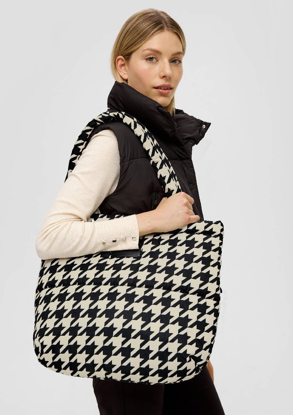 S.Oliver Gesteppter Shopper Aus Nylon