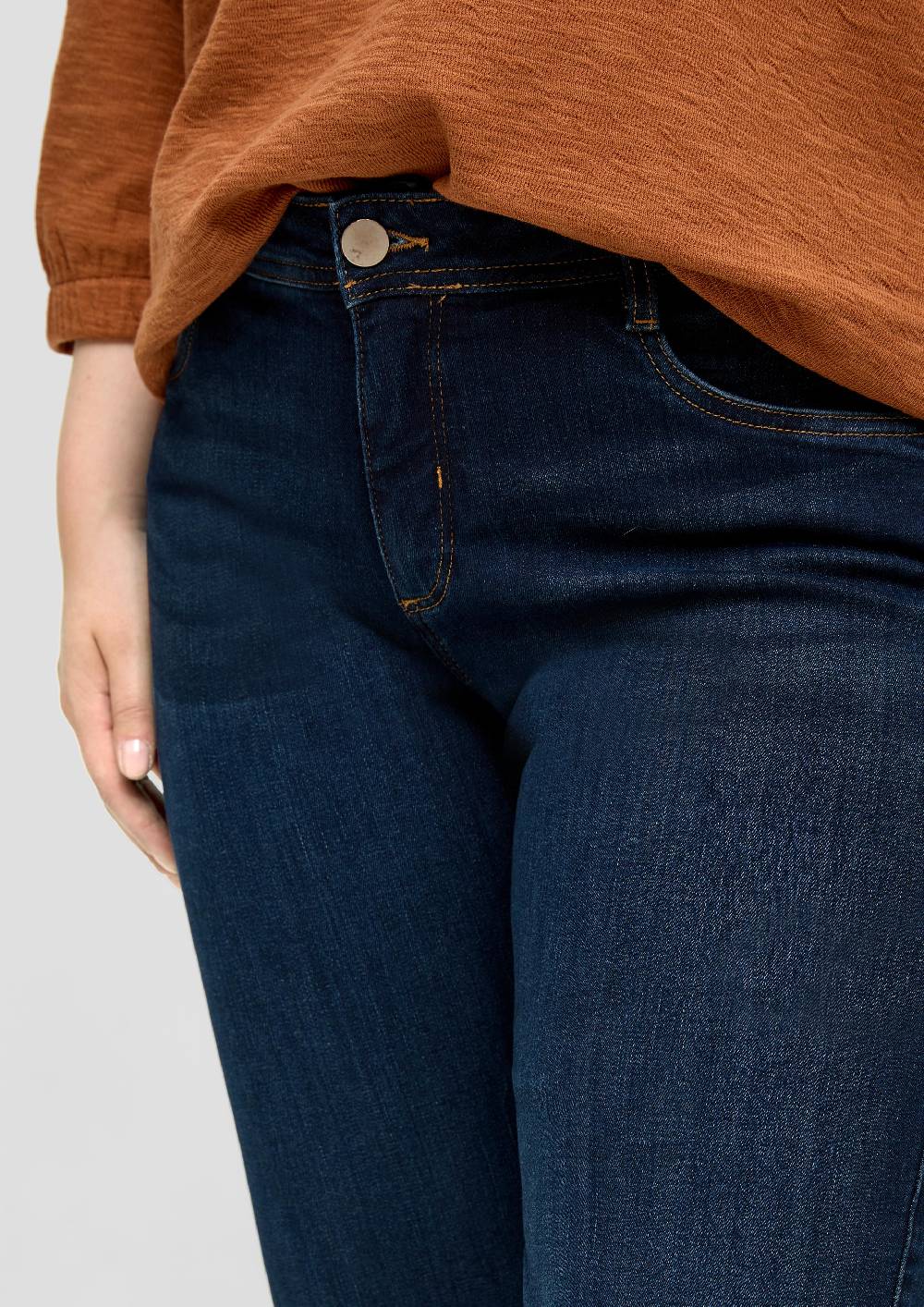 S.Oliver Jeans / Curvy Fit / Mid Rise / Straight Leg