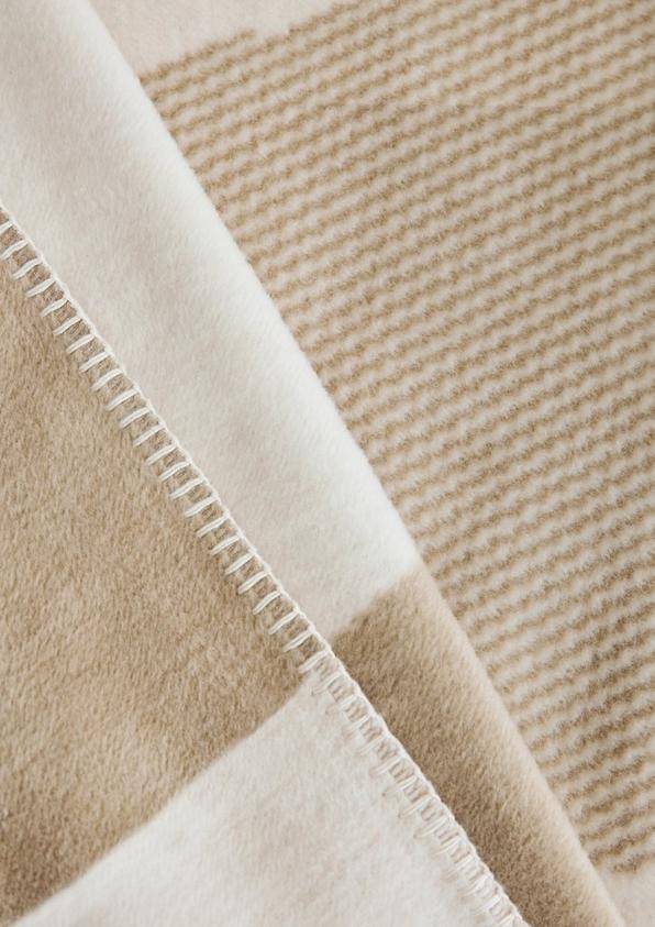s.Oliver Kuschelige Decke aus Jacquard