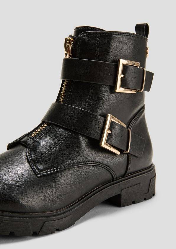 s.Oliver Lederoptik-Stiefel mit Schnallen-Detail