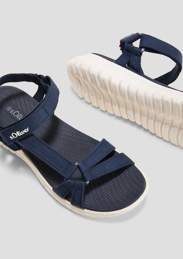 s.Oliver Leichte Sandalen mit Klettverschluss