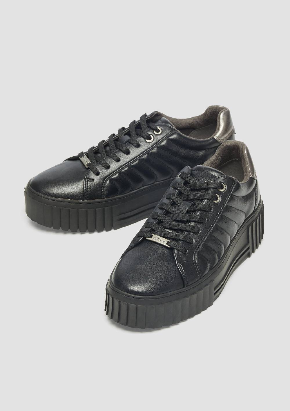 S.Oliver Plateausneaker Mit Kontrastsohle