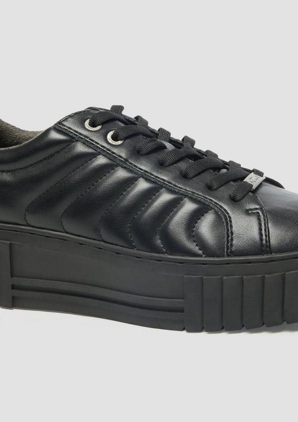 s.Oliver Plateausneaker mit Kontrastsohle