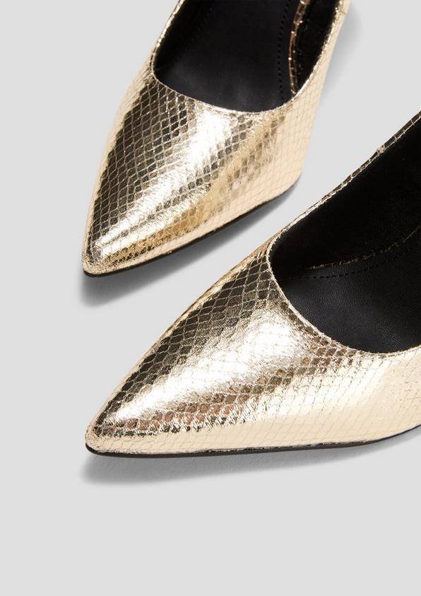 s.Oliver Pumps in Glanz-Optik
