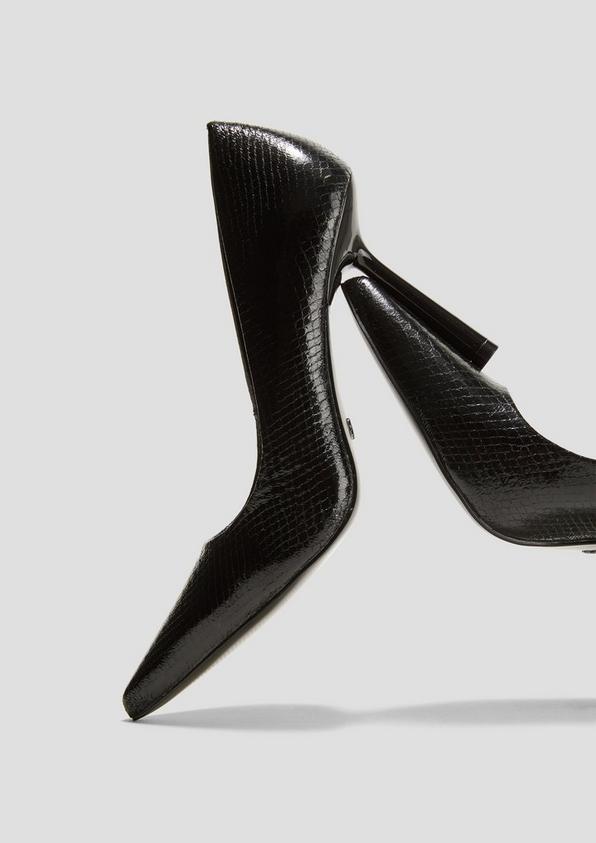 s.Oliver Pumps in Glanz-Optik