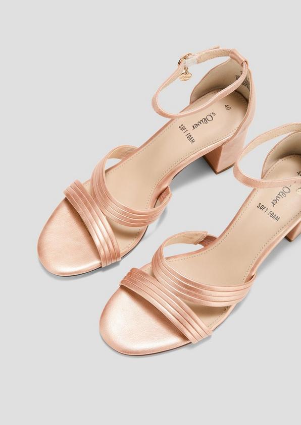 s.Oliver Sandalen mit Blockabsatz und Riemchen