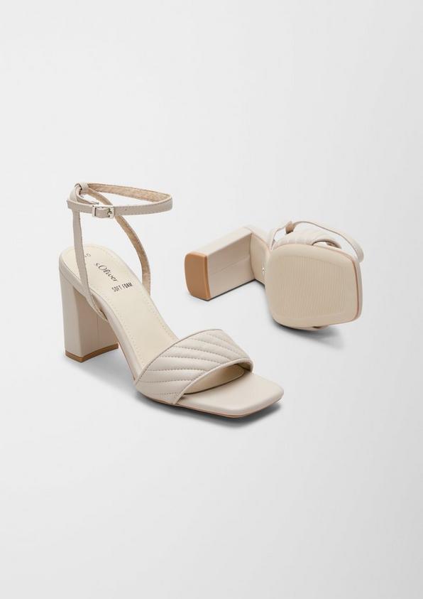 s.Oliver Sandalen mit Stepp-Detail