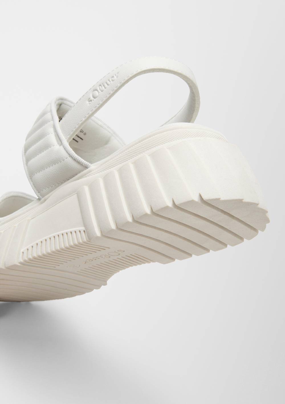 S.Oliver Sandalen Mit Steppung