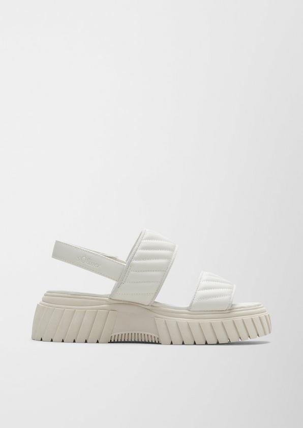 s.Oliver Sandalen mit Steppung