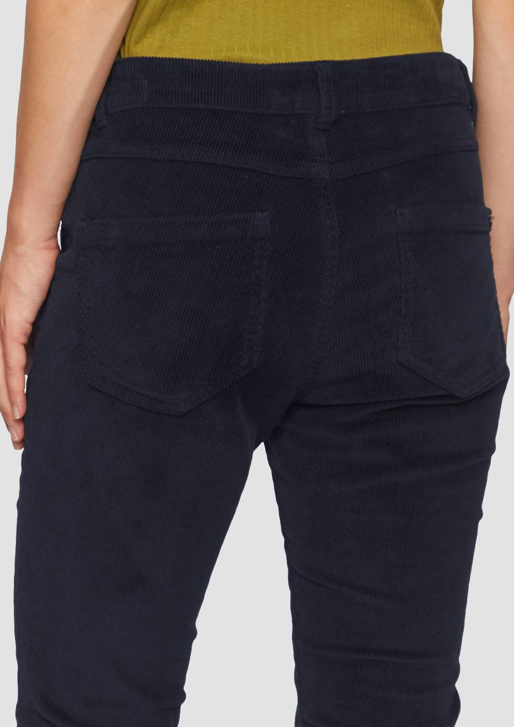 S.Oliver Schmal Geschnittene Cordhose