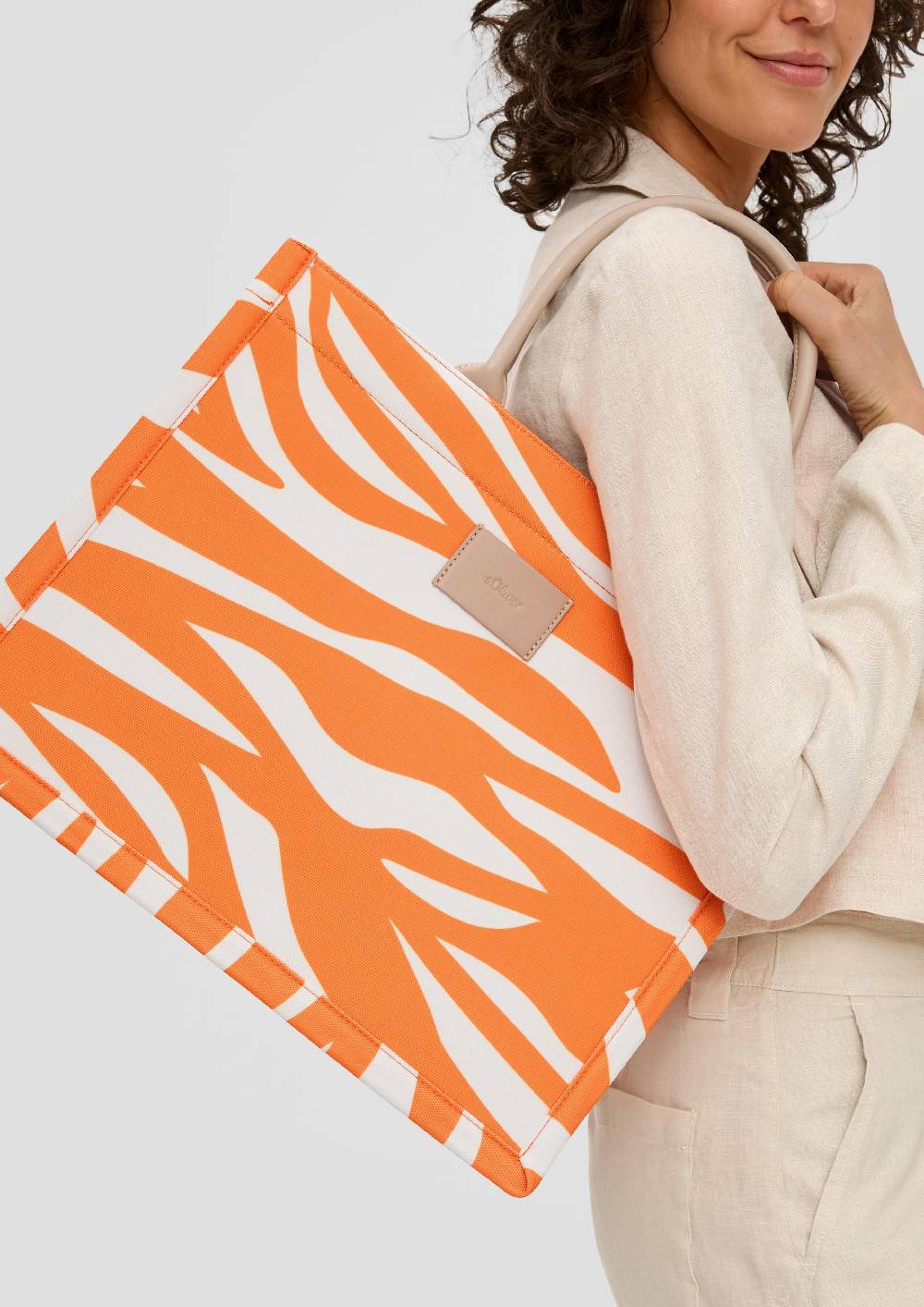 S.Oliver Shopper Aus Canvas Mit Feinem Artwork