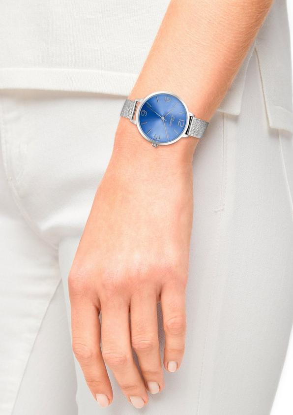 s.Oliver Silberne Armbanduhr mit Metallband