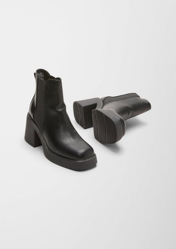 s.Oliver Stiefel mit Blockabsatz