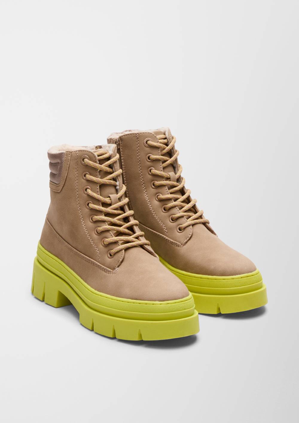 S.Oliver Stiefel Mit Kontrast-Sohle