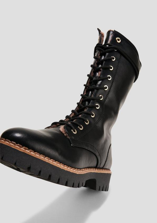 s.Oliver Stiefel mit Profilsohle