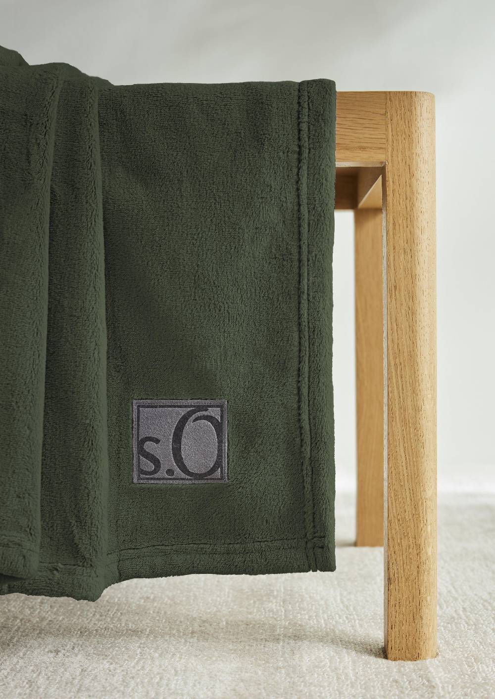 S.Oliver Weiche Decke Mit Logo-Detail