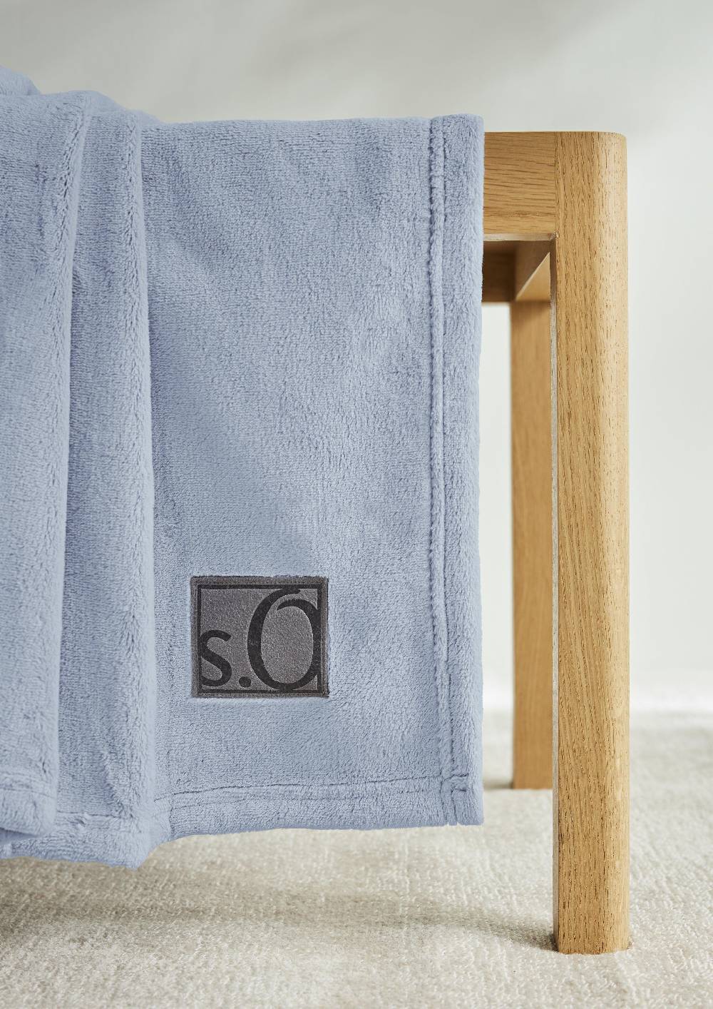 S.Oliver Weiche Decke Mit Logo-Detail