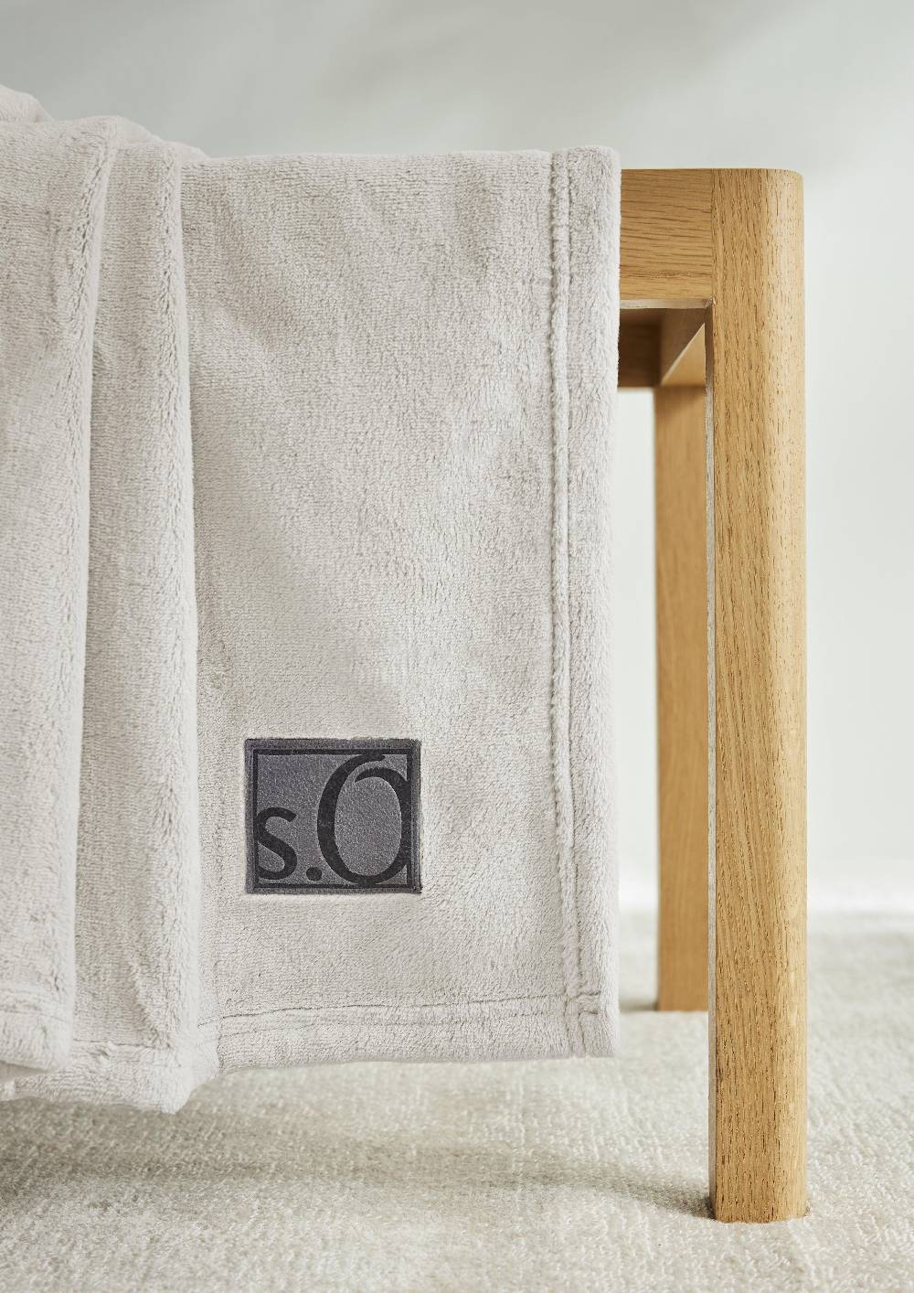 S.Oliver Weiche Decke Mit Logo-Detail