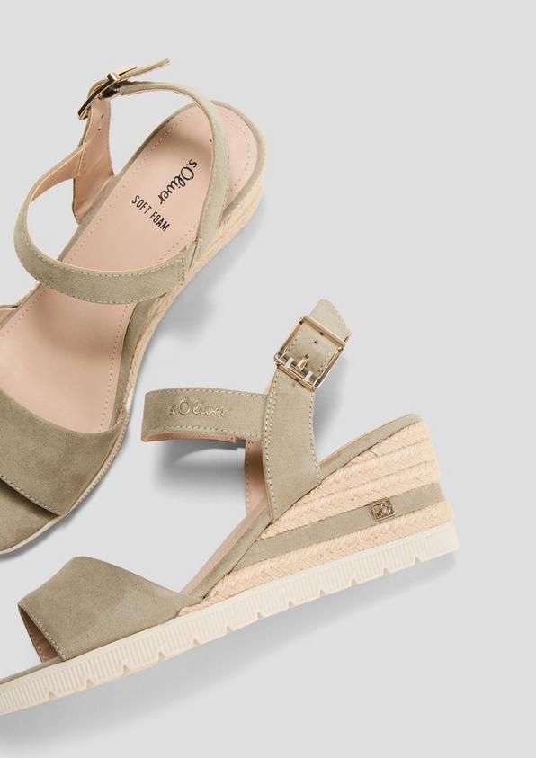 s.Oliver Sandalen mit Logo-Details und Dornschließe