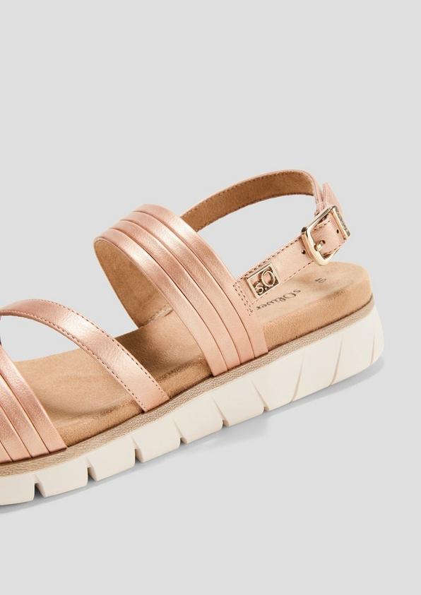 s.Oliver Sandalen mit Riemen und profilierter Sohle