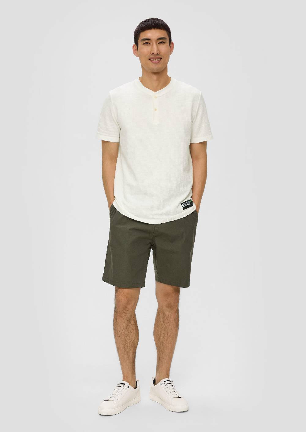 S.Oliver T-Shirt Mit Henley-Ausschnitt Und Applikation