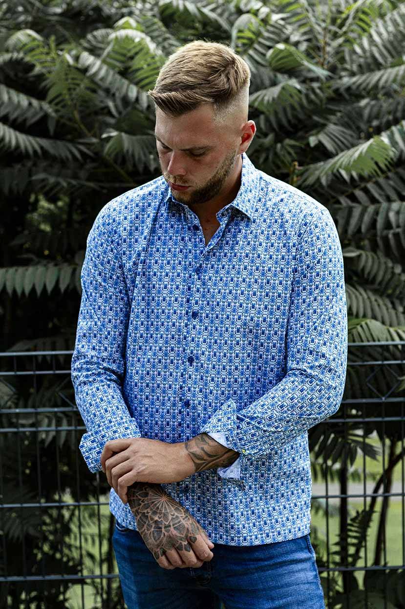 Q1 Manufaktur INGO Straight Relaxed verkürzte Hemdlänge