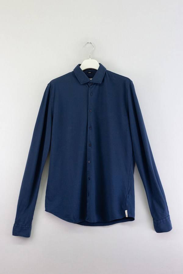 Q1 Manufaktur MAIK Slim Relaxed verkürzte Hemdlänge