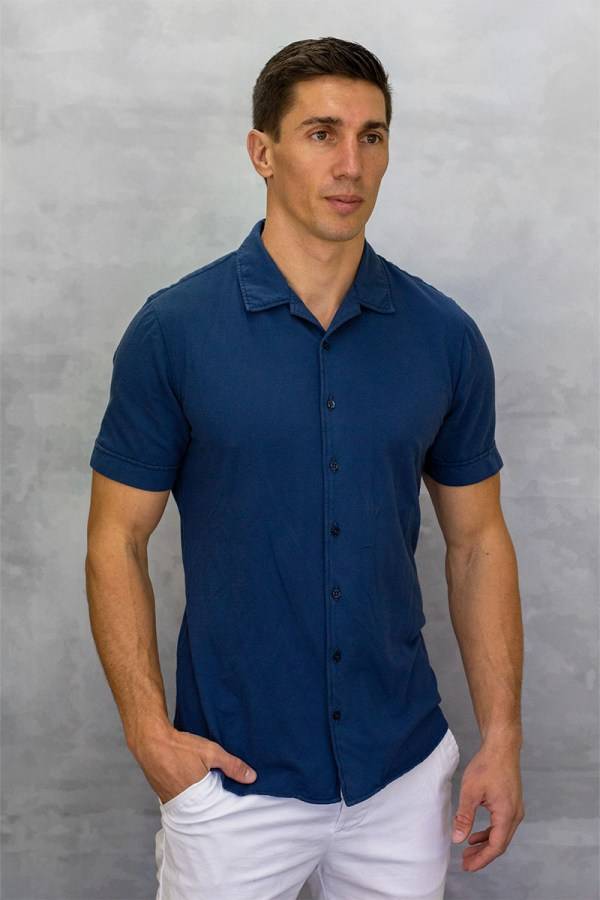 Q1 Manufaktur OLLY Slim Relaxed verkürzte Hemdlänge