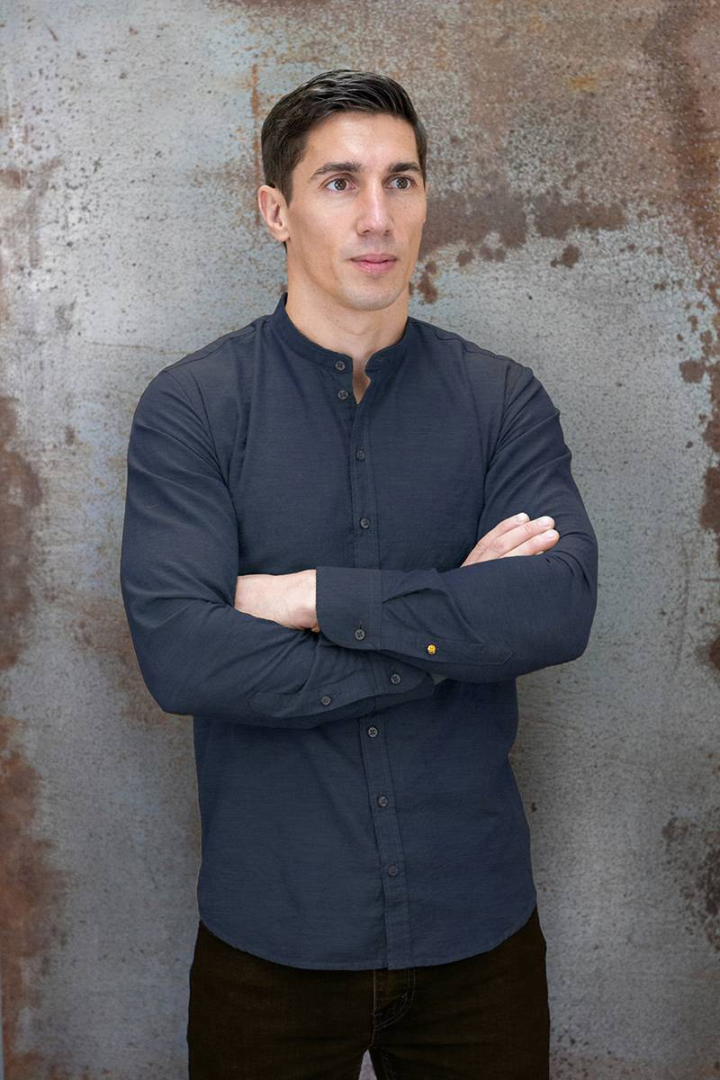 Q1 Manufaktur RENE-Stehkragen verkürzte Hemdlänge