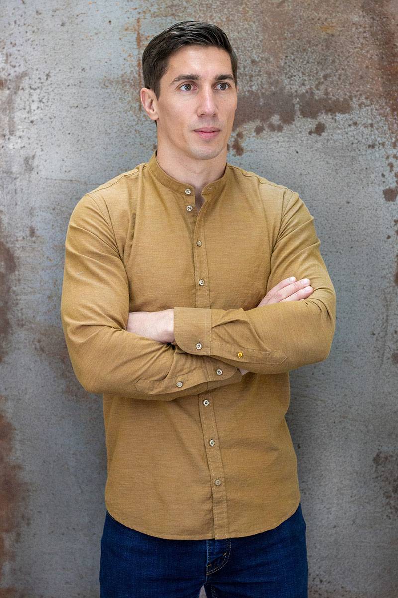 Q1 Manufaktur RENE-Stehkragen verkürzte Hemdlänge