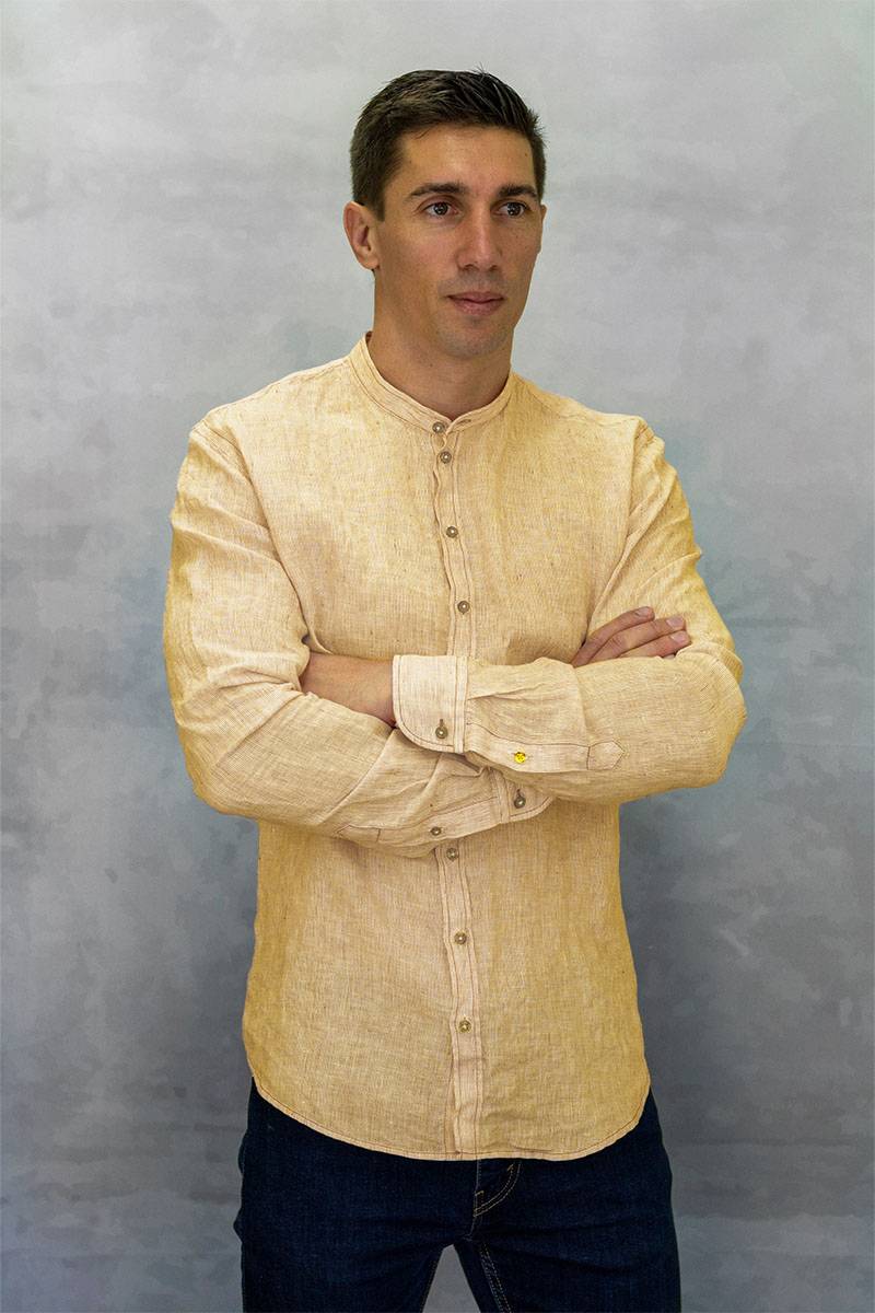 Q1 Manufaktur RENE-Stehkragen verkürzte Hemdlänge