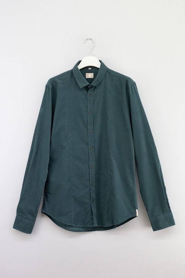 Q1 Manufaktur SANDRO verkürzte Hemdlänge