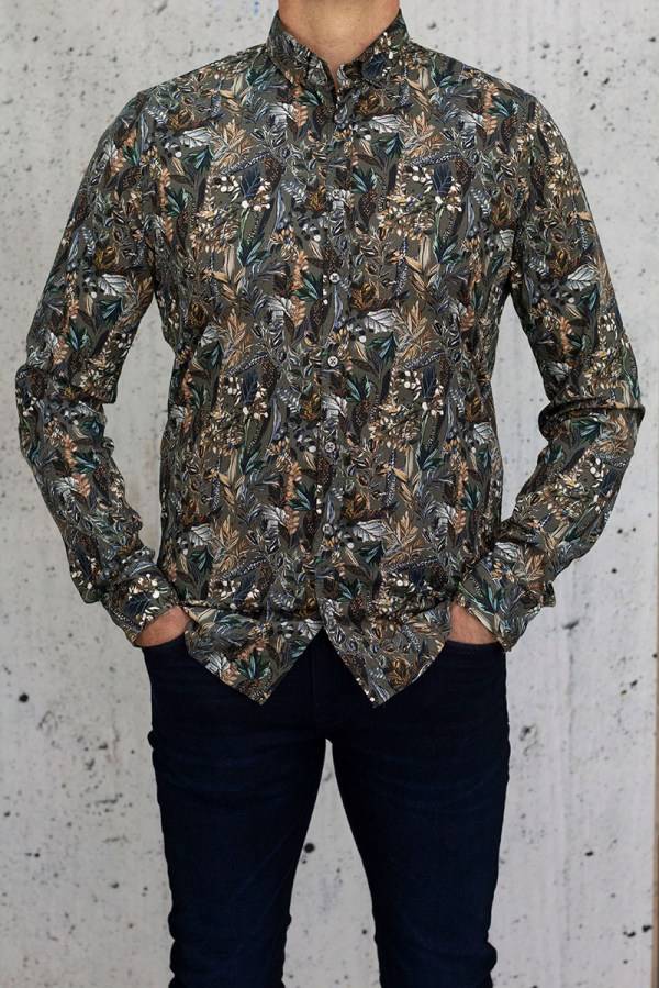 Q1 Manufaktur Sandro verkürzte Hemdlänge