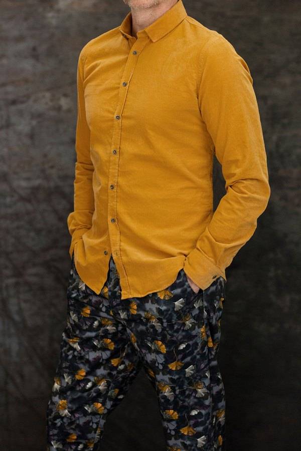 Q1 Manufaktur Sandro verkürzte Hemdlänge