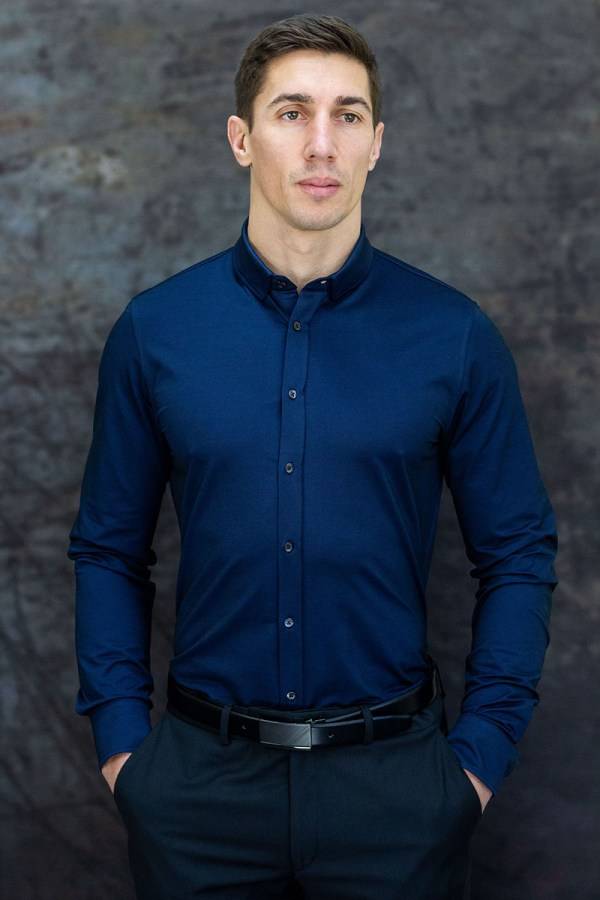 Q1 Manufaktur SANDRO verkürzte Hemdlänge