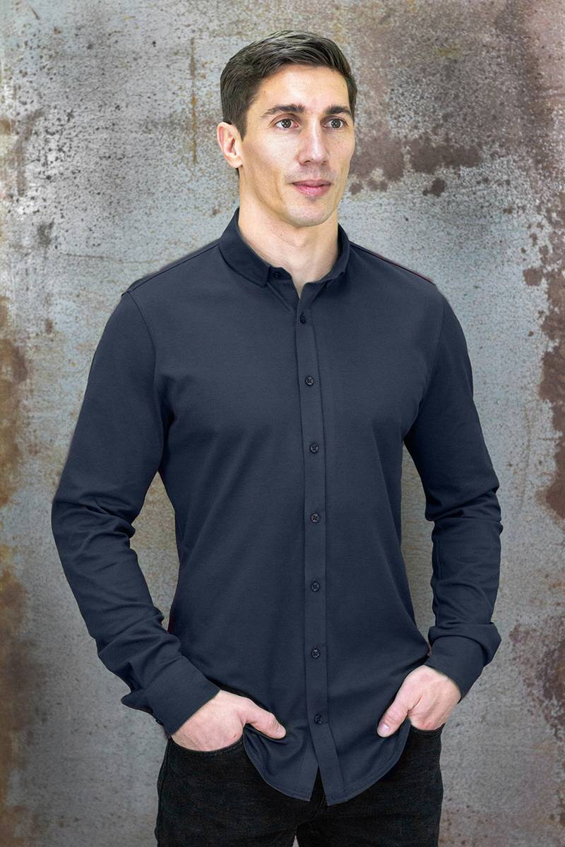 Q1 Manufaktur SANDRO verkürzte Hemdlänge