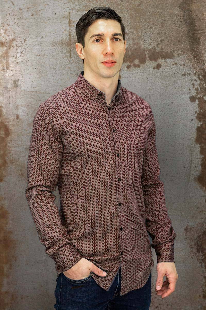 Q1 Manufaktur SANDRO verkürzte Hemdlänge