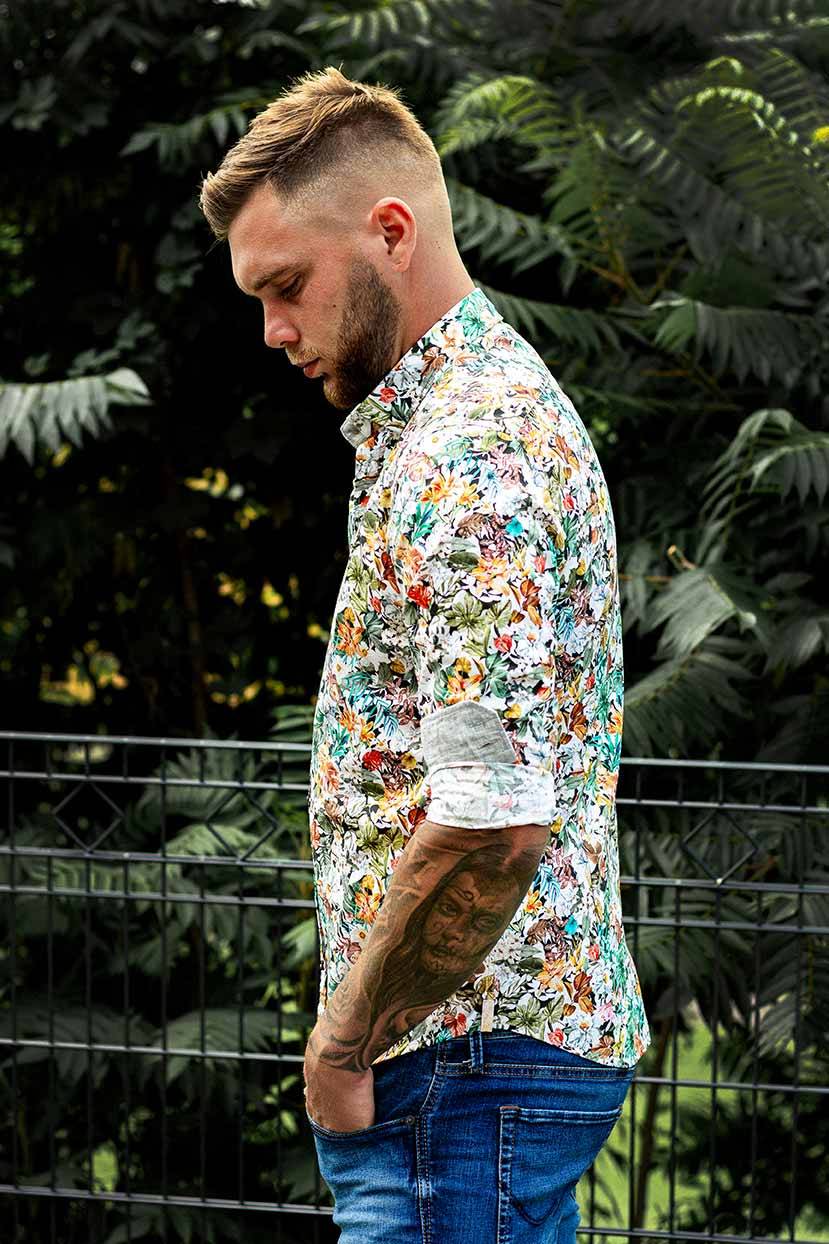 Q1 Manufaktur SANDRO verkürzte Hemdlänge