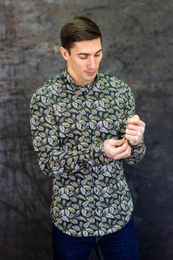 Q1 Manufaktur SANDRO verkürzte Hemdlänge