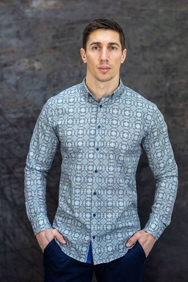 Q1 Manufaktur SANDRO verkürzte Hemdlänge