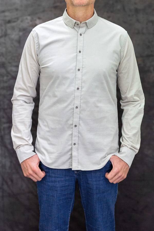 Q1 Manufaktur SANDRO verkürzte Hemdlänge