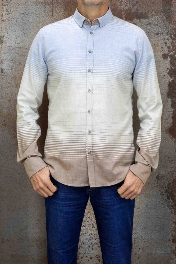 Q1 Manufaktur SANDRO verkürzte Hemdlänge