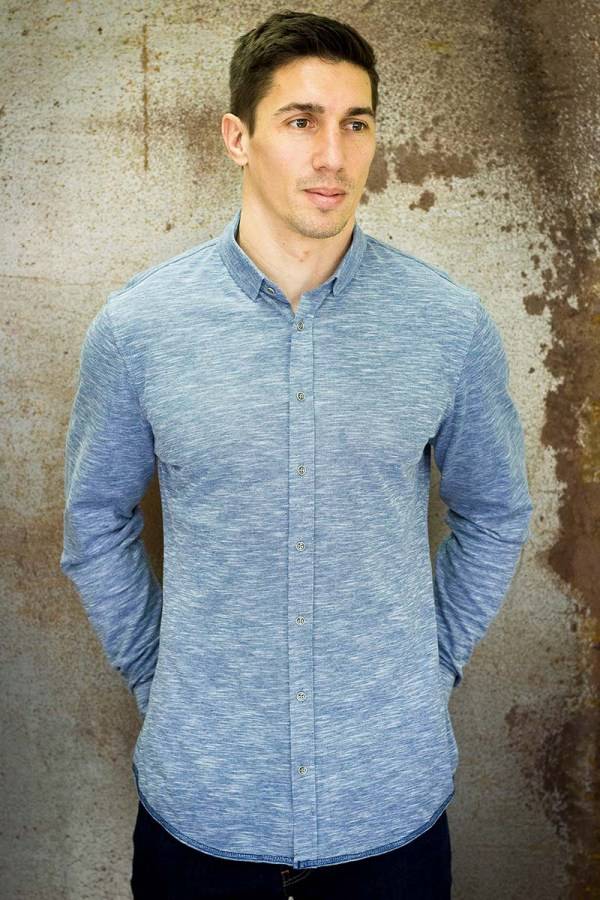 Q1 Manufaktur SANDRO verkürzte Hemdlänge