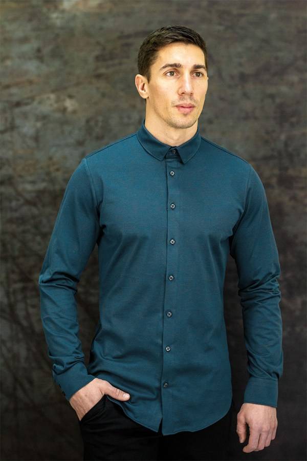 Q1 Manufaktur SANDRO verkürzte Hemdlänge