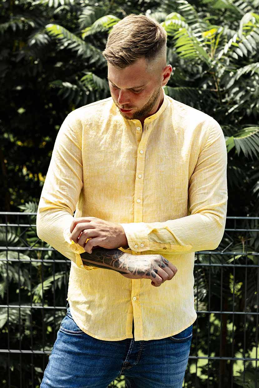 Q1 Manufaktur RENE-Stehkragen Slim Relaxed verkürzte Hemdlänge