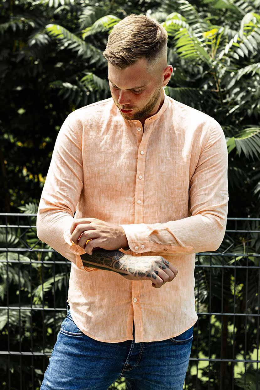 Q1 Manufaktur RENE-Stehkragen Slim Relaxed verkürzte Hemdlänge